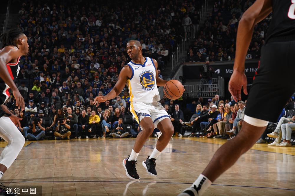 缺席情况下 缺席情况下